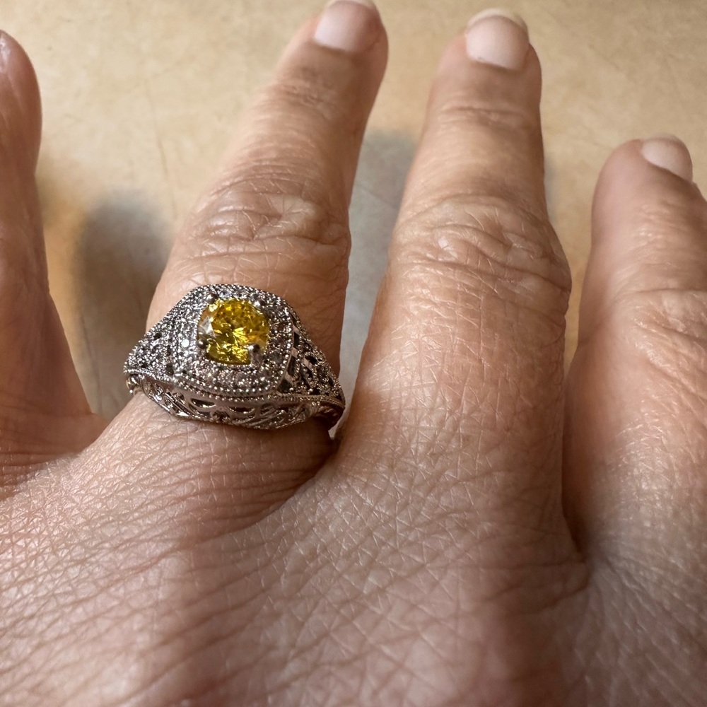 Elegant Sterling  Silver and Yellow Gemstone Ring - Picture 7 of 12